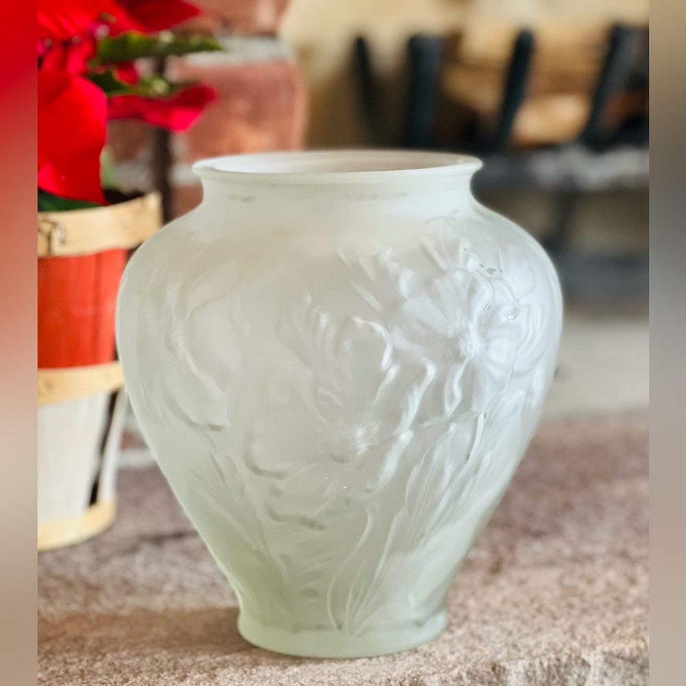 Antique Tiffin Glass Poppy Flower Satin Vase Deco